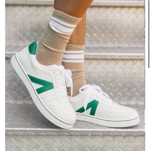 MIA Krew Casual Sneaker in white and green